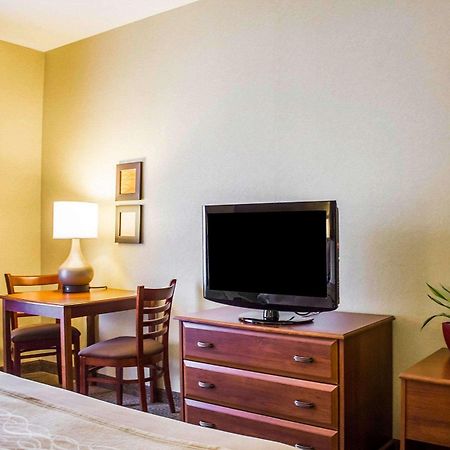 Comfort Inn Guilford Near I-95 Exteriér fotografie