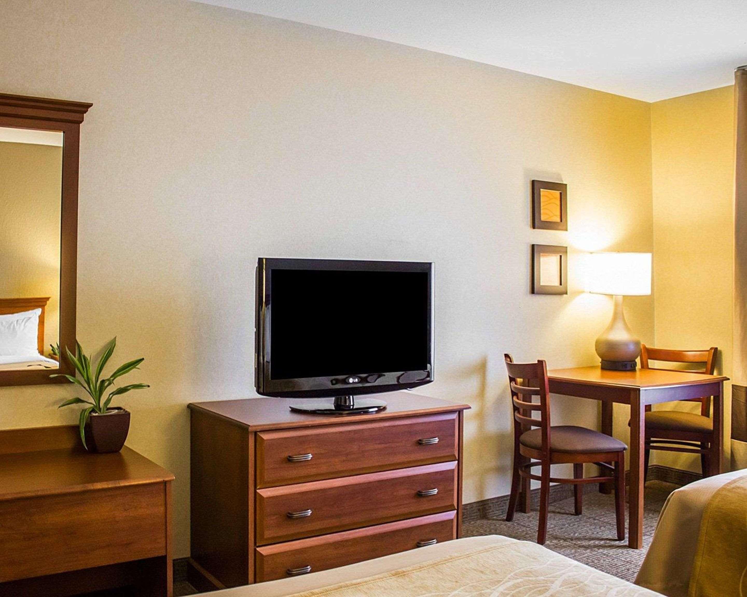 Comfort Inn Guilford Near I-95 Exteriér fotografie